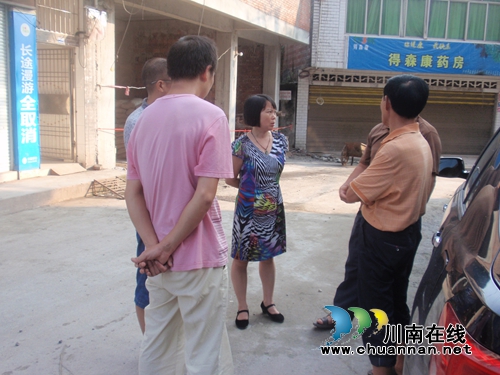 合江县委群工局：脱贫攻坚践行“两学一做”(图1)