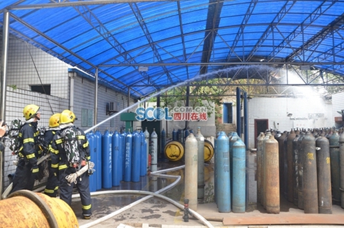 自贡废旧气瓶爆炸 5名工人受伤(图3) 自贡废旧气瓶爆炸 5名工人受伤(图3)