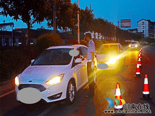 泸州交警支队开展整治全省集中统一行动 查获酒驾16起(图1) 泸州交警支队开展整治全省集中统一行动 查获酒驾16起(图1)