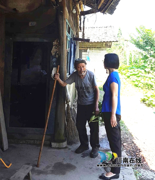 叙永教育局：进村入户摸清家底&nbsp;精确推进易地扶贫搬迁(图1)