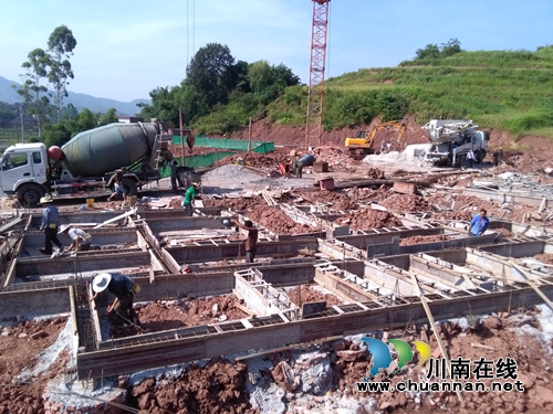 泸县喻寺镇易地扶贫搬迁安置项目忙施工(图1) 泸县喻寺镇易地扶贫搬迁安置项目忙施工(图1)
