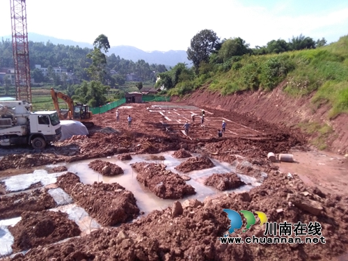 泸县喻寺镇易地扶贫搬迁安置项目忙施工(图2) 泸县喻寺镇易地扶贫搬迁安置项目忙施工(图2)