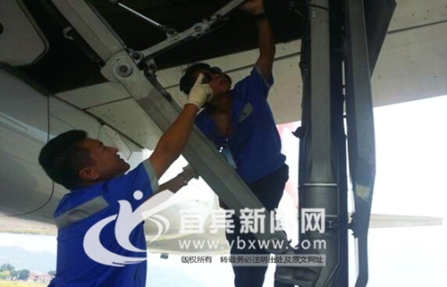 地表温度超50℃！宜宾机场迎接高温“烤”验(图2)