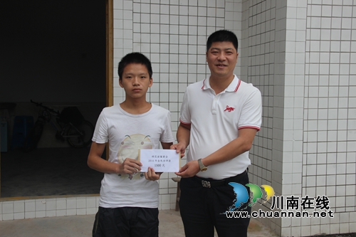 纳溪区棉花坡镇商会：金秋助学助梦远行(图2)