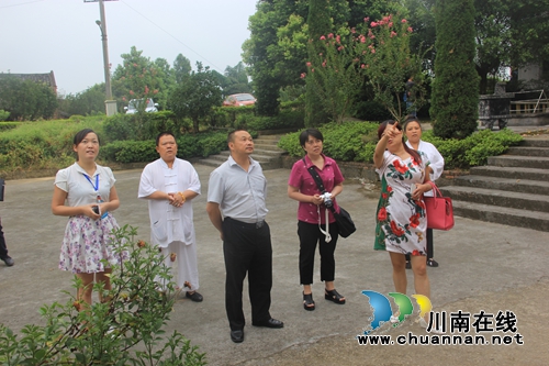 泸州市民宗局调研百和镇宗教活动场所建设(图1)