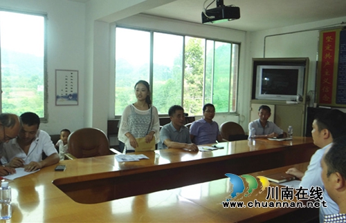 合江国土局:情牵莘莘学子 扶贫助学圆梦(图2) 合江国土局:情牵莘莘学子 扶贫助学圆梦(图2)