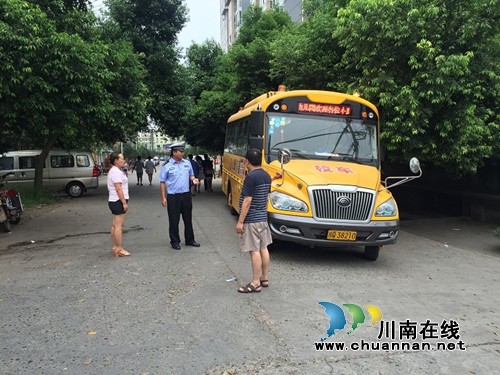 宜宾县交管大队：多措并举加强校车交通安全管理(图1)