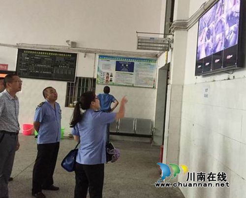 泸州市食药监局到合江白沙镇指导食品安全监管工作(图1)