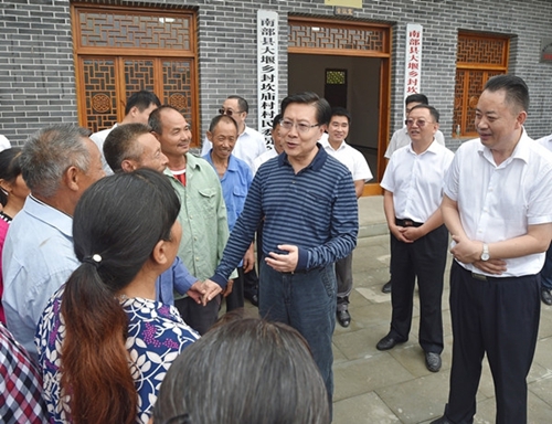 王东明赴南充市仪陇县南部县督导脱贫攻坚工作(图1)
