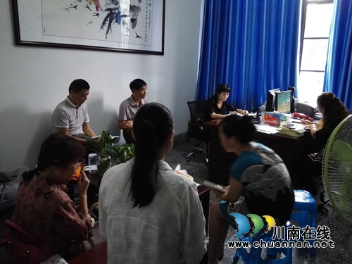 麻柳湾社区开展违规收送礼金专项整治承诺活动(图2)