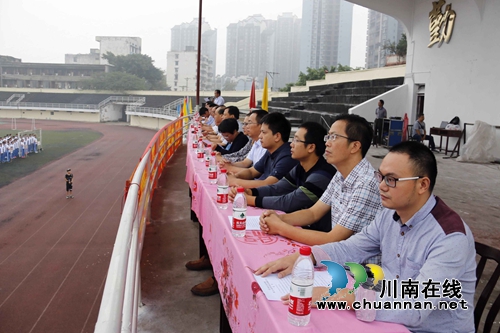 合江中学举行开学典礼暨新生军训表彰会(图3)