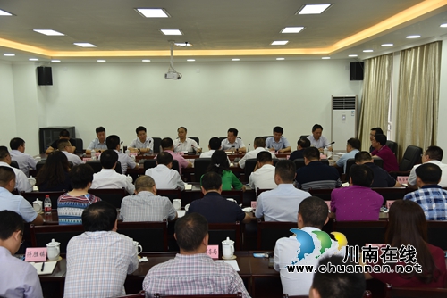 蒋辅义刘强深入云龙镇调研泸州空港产业园(图2) 蒋辅义刘强深入云龙镇调研泸州空港产业园(图2)