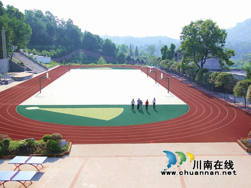 合江县教育局突击检查九支中学秋季开学工作(图2)