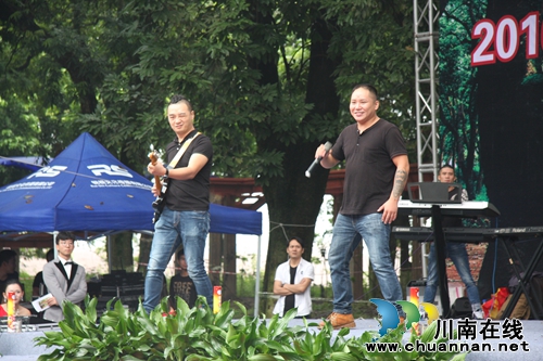 尝鲜桂圆尽情游园 张坝桂圆文化节让你爽个够(图15) 尝鲜桂圆尽情游园 张坝桂圆文化节让你爽个够(图15)
