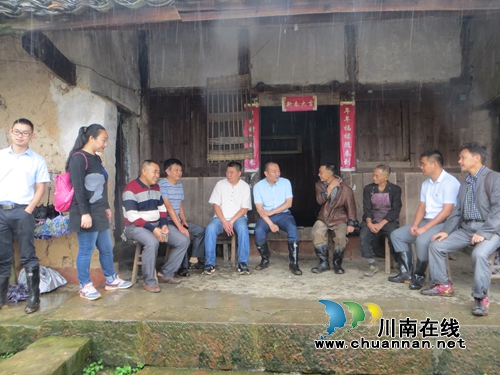 王龙到水尾镇广木村开展“三深入三到位”活动(图3)