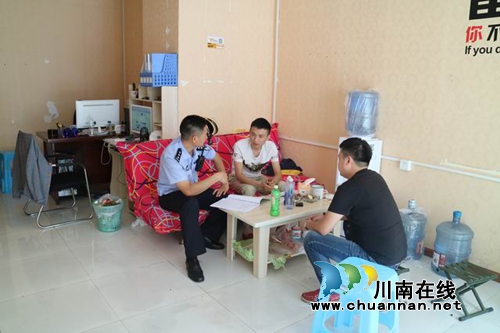 泸县交警走访外卖送餐企业倡导平安出行(图1)