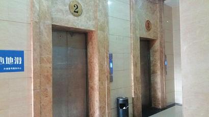 宜宾：228台隐患电梯年内全面完成整改(图1)