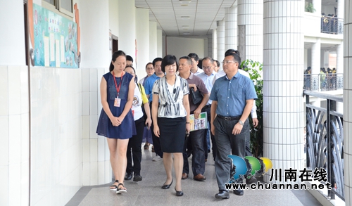 四川省教育厅领导率队督导泸州市秋季开学工作(图6)