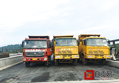 自贡富顺沱江三桥有望国庆前夕建成通车(图1)