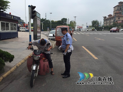 交警三大队开展中秋节前摩托车违法行为专项整治行动(图2)