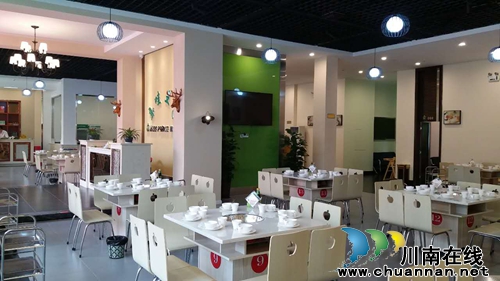 泸州亲哇王子美食城今日正式开业(图6) 泸州亲哇王子美食城今日正式开业(图6)