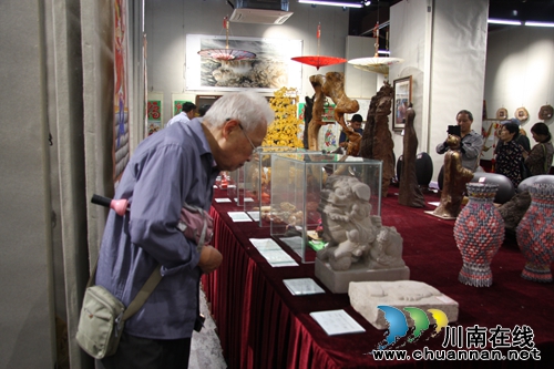 “典藏酒城•品味泸州”民间艺术品展今日开展(图7) “典藏酒城•品味泸州”民间艺术品展今日开展(图7)