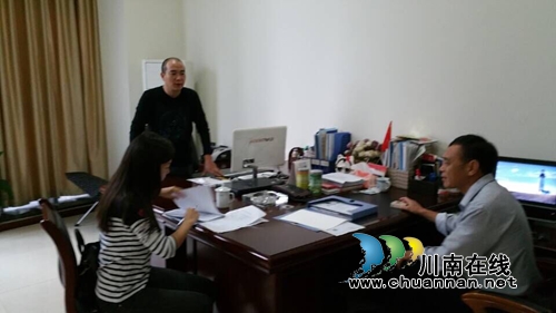 泸县云锦工商所开展企业公示信息实地核查工作(图1) 泸县云锦工商所开展企业公示信息实地核查工作(图1)
