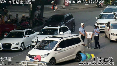 泸州交警支队利用高科技设备 20分钟抓获逃犯(图3) 泸州交警支队利用高科技设备 20分钟抓获逃犯(图3)