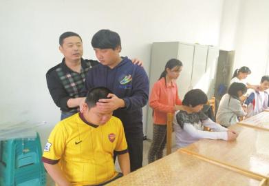 执教21年&nbsp;内江威远盲人教师成学生“精神标杆”(图1)