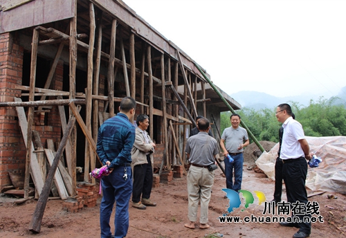 叙永副县长申波督查大石乡易地扶贫搬迁工作(图3)