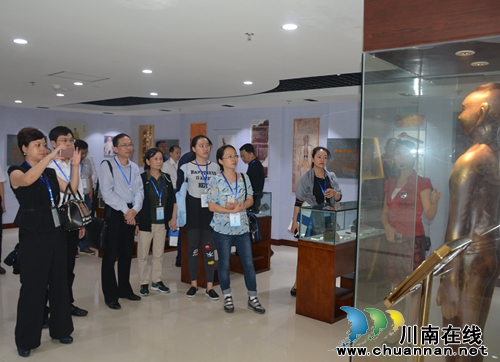 全省卫计文化建设工作会在西南医大中医院召开(图2) 全省卫计文化建设工作会在西南医大中医院召开(图2)