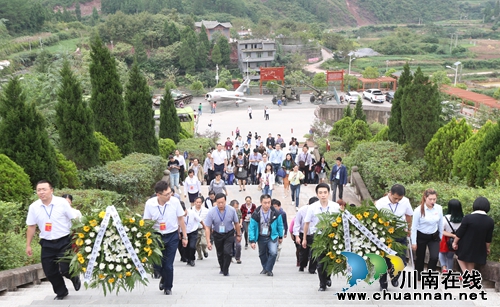 全省卫计文化建设工作会在西南医大中医院召开(图12) 全省卫计文化建设工作会在西南医大中医院召开(图12)