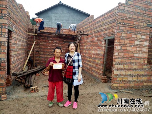 叙永一中深入大石乡双全村精准扶贫结亲帮扶(图5)