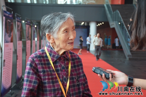 “大美医者”颁奖 一位泸州88岁老人惊艳全场!(图1) “大美医者”颁奖 一位泸州88岁老人惊艳全场!(图1)