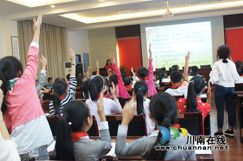 合江图书馆举行庆祝国庆暨红军长征胜利80周年纪念活动(图1)