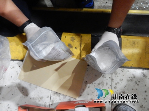 泸县警方禁毒中秋不休破毒案(图2)