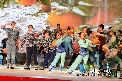 泸州叙永举办纪念红军长征胜利80周年晚会(图4) 泸州叙永举办纪念红军长征胜利80周年晚会(图4)