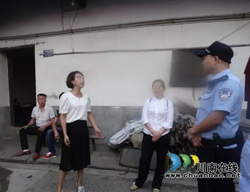 合江:银行失误“倒贴钱” 惊动警察来调解(图2) 合江:银行失误“倒贴钱” 惊动警察来调解(图2)