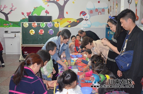 叙永西城幼儿园：感恩重阳&nbsp;老幼同乐(图3)