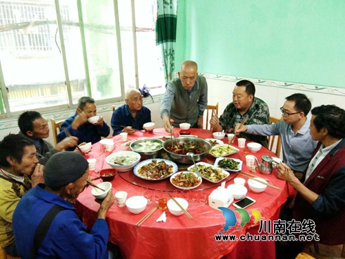 叙永大石乡旺龙村开展重阳节慰问老人活动(图5)