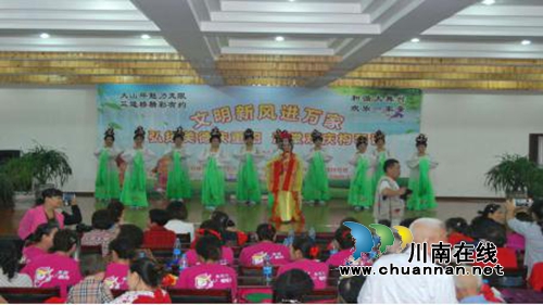 三道桥社区举办“弘扬美德庆重阳&nbsp;满堂欢庆构和谐”文艺汇演(图2)