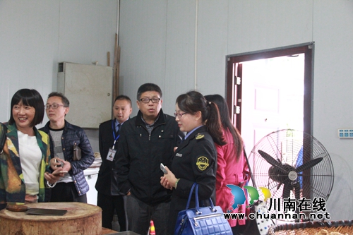 市食药监局到合江县开展月饼生产经营企业飞行检查(图1) 市食药监局到合江县开展月饼生产经营企业飞行检查(图1)