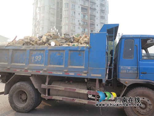 泸县交警大队强力推进货车交通违法整治行动(图3)