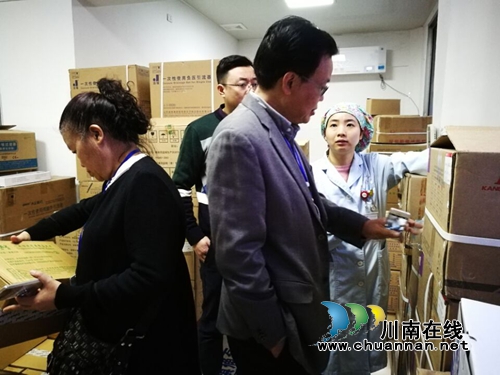 泸州市食药监局督查合江县医疗器械使用质量情况(图3)