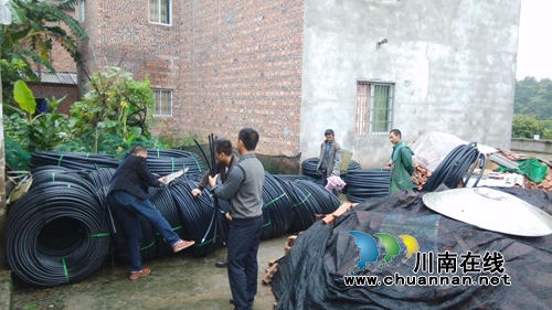 合江工商：严管给水管材质量&nbsp;护航扶贫饮水工程(图1)