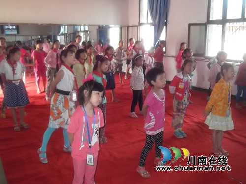 纳溪龙车鼓楼山小学开展丰富多彩的社团活动(图2)