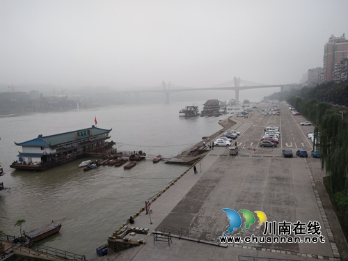 堵车道要遭罚！泸州“飞机坝”重新开放出严规(图1)
