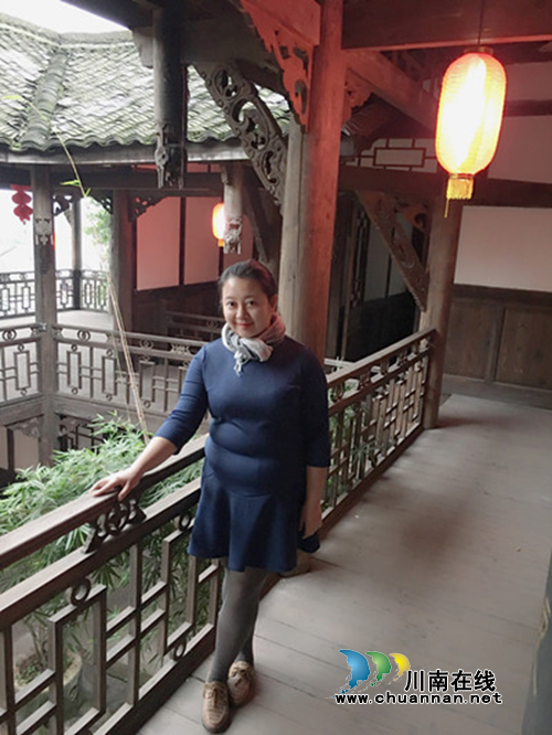 合江尧坝古镇新招聘8名讲解员 美女多多!(图4) 合江尧坝古镇新招聘8名讲解员 美女多多!(图4)