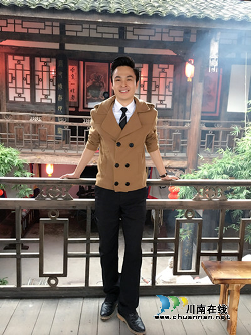 合江尧坝古镇新招聘8名讲解员 美女多多!(图5) 合江尧坝古镇新招聘8名讲解员 美女多多!(图5)