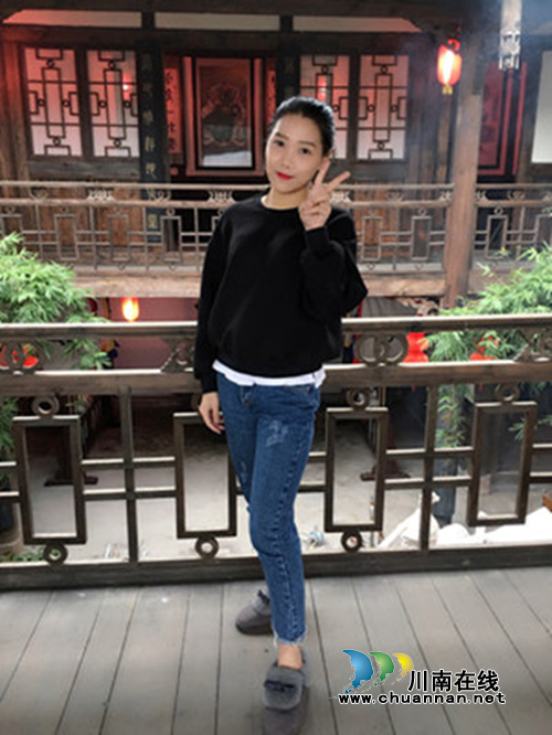 合江尧坝古镇新招聘8名讲解员 美女多多!(图7) 合江尧坝古镇新招聘8名讲解员 美女多多!(图7)